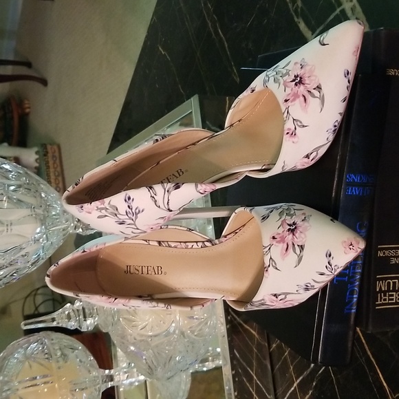 Women's High Heels - Picture 1 of 5